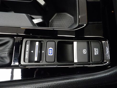 Used 2024 Honda Accord Sport image 32