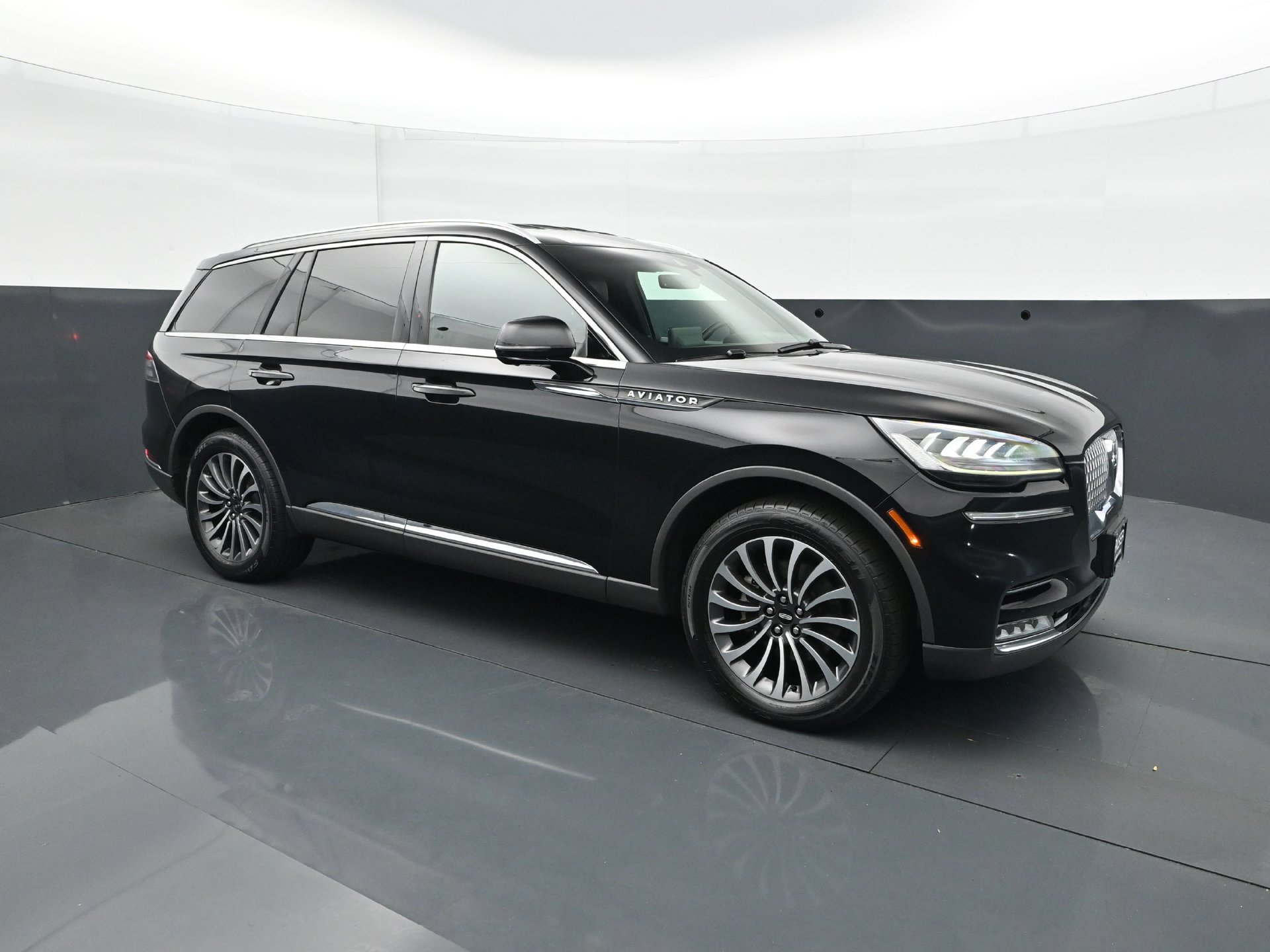 Used 2020 Lincoln Aviator Reserve w/ Class IV Trailer Tow Package AWD/4WD image 9