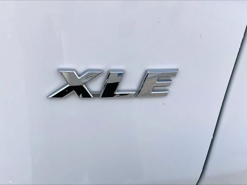 Used 2025 Toyota RAV4 XLE FWD image 10