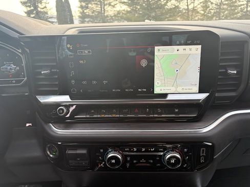 Used 2022 GMC Sierra 1500 SLT w/ SLT Premium Plus Package image 9