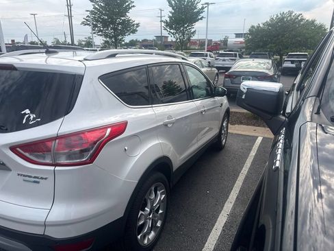 Used 2014 Ford Escape Titanium w/ Equipment Group 401A AWD/4WD image 9