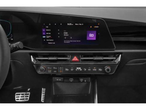 Certified 2023 Kia Niro SX Touring FWD image 13
