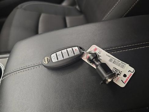 Used 2024 Nissan Altima 2.5 SV FWD image 26