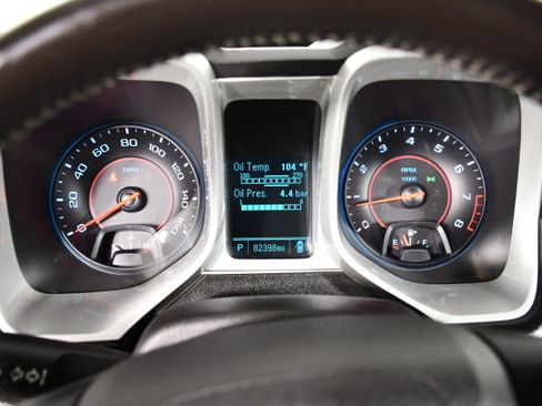 Used 2015 Chevrolet Camaro LT RWD image 12