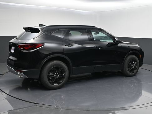 New 2026 Chevrolet Blazer LT w/ Convenience Package AWD/4WD image 8
