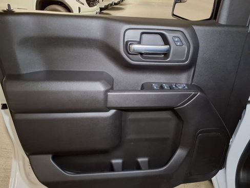 Used 2025 GMC Sierra 1500 Pro w/ Pro Value Package image 8