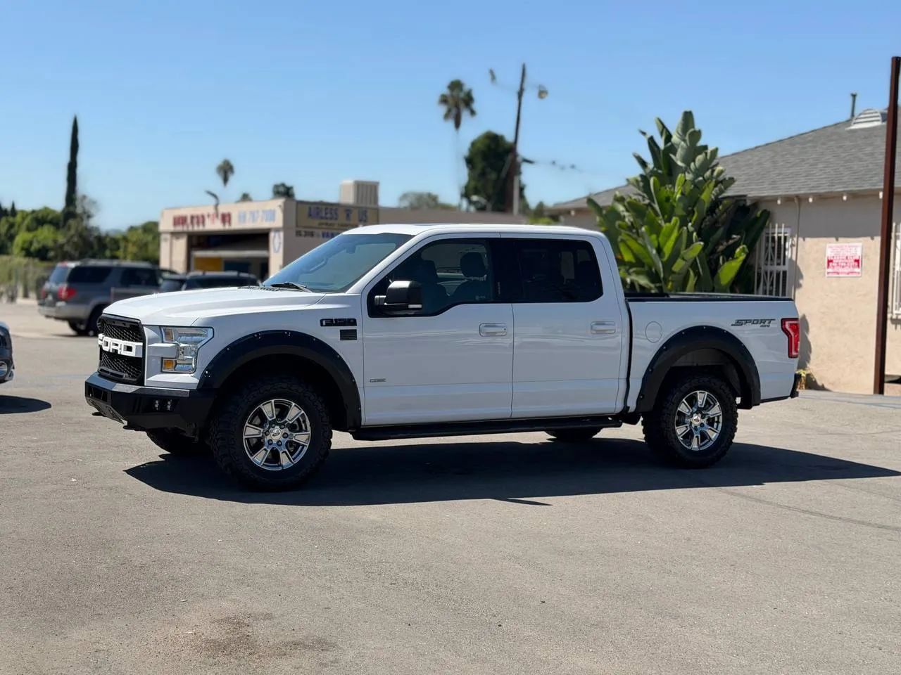 Used 2016 Ford F150 XLT w/ Equipment Group 302A Luxury AWD/4WD image 10