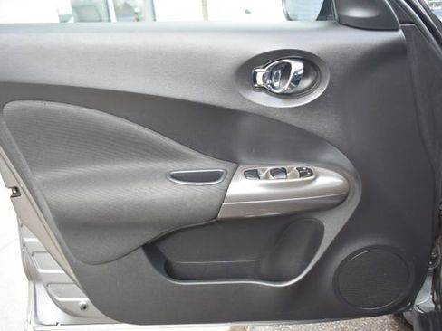 Used 2012 Nissan Juke SV image 18