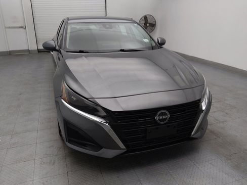 Used 2023 Nissan Altima 2.5 SV image 14