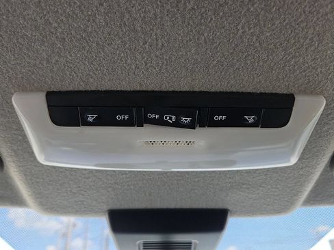 Used 2022 Nissan Kicks SV FWD image 27