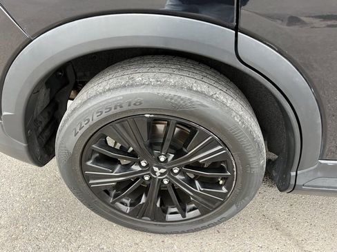 Used 2019 Mitsubishi Eclipse Cross LE image 19