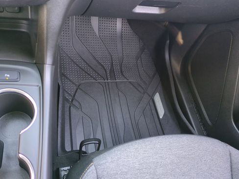 Used 2022 Chevrolet Equinox LT image 34