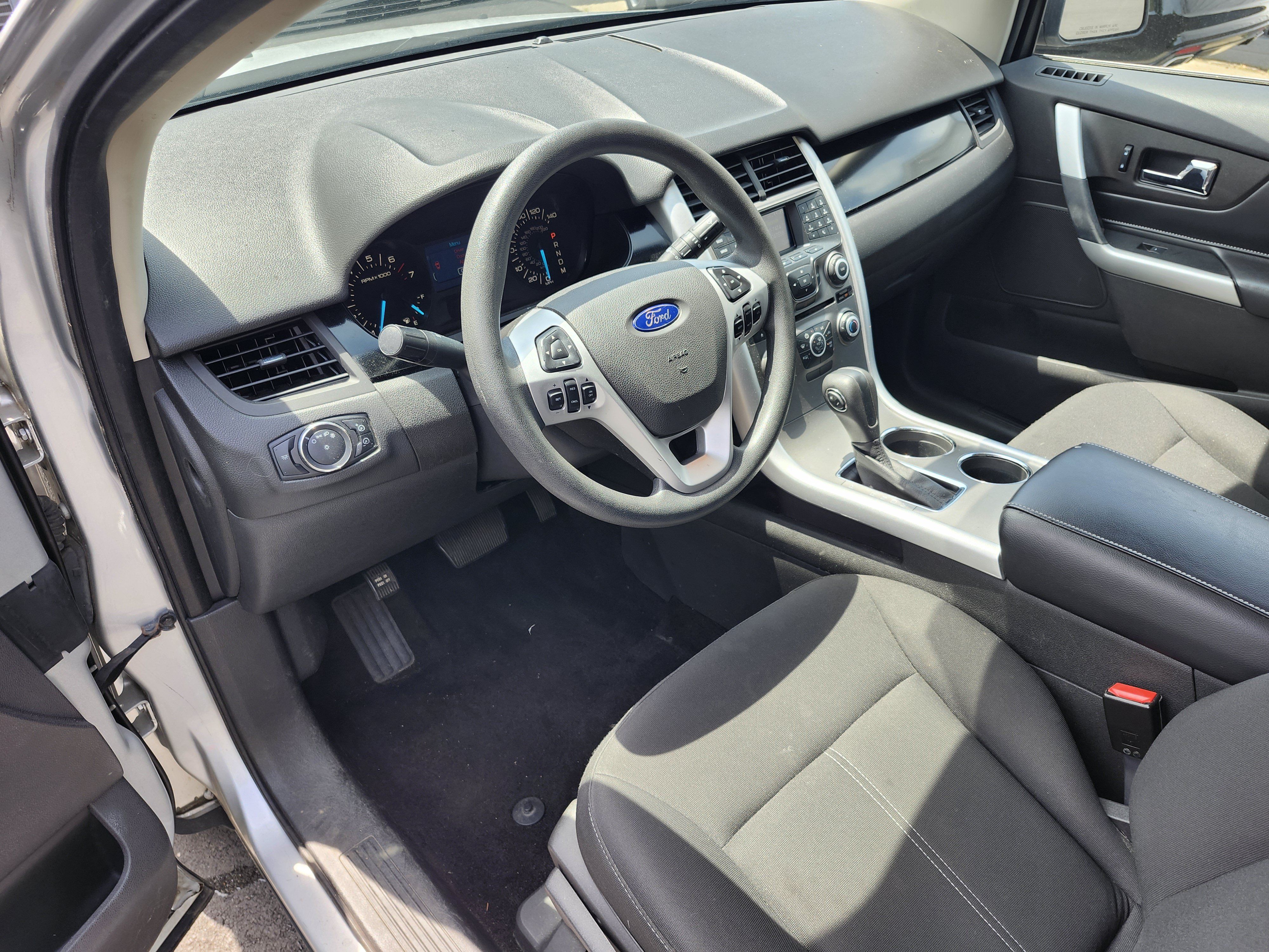 Used 2012 Ford Edge SE FWD image 4