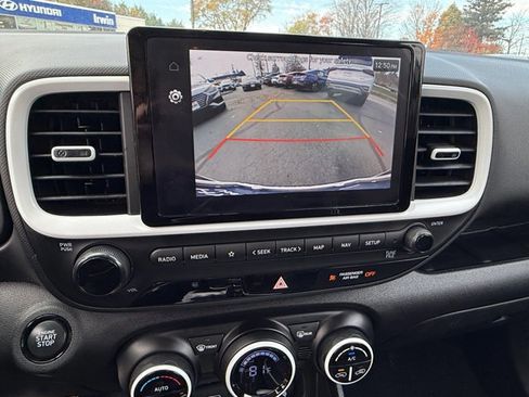 Certified 2025 Hyundai Venue Limited image 21