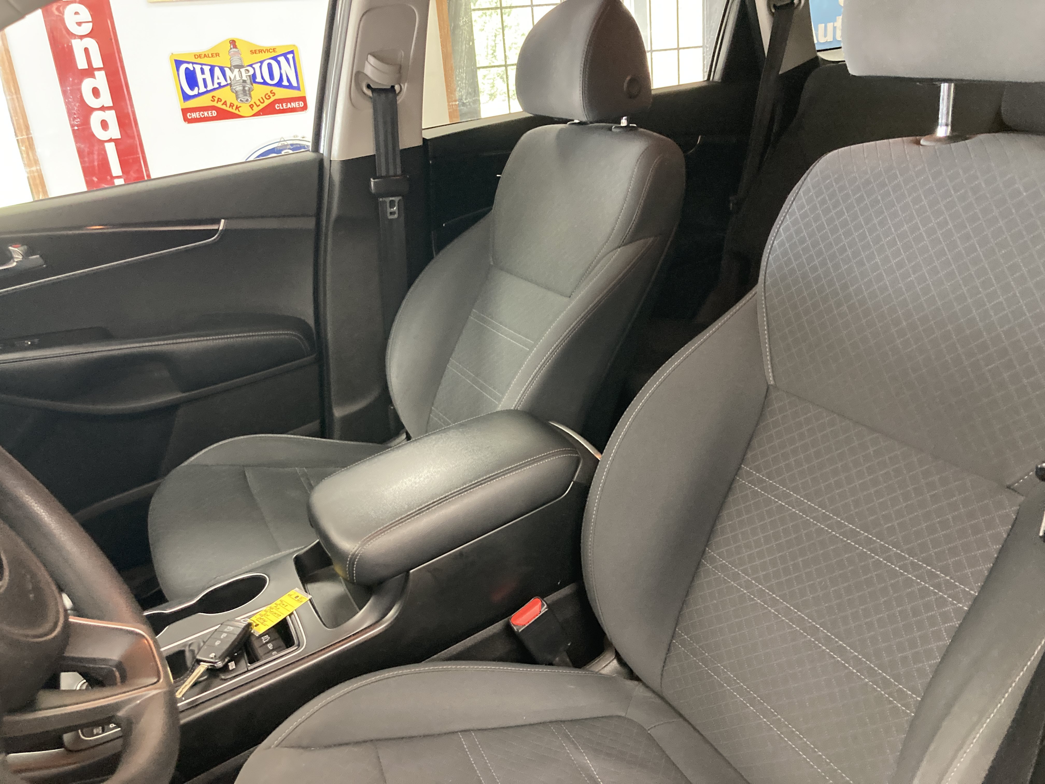 Used 2018 Kia Sorento AWD image 12