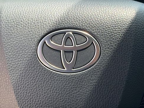 Used 2025 Toyota Camry SE w/ Convenience Package FWD image 17