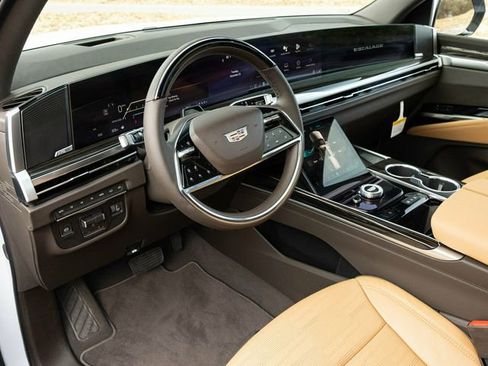 Used 2026 Cadillac Escalade Luxury w/ Touring Package image 26