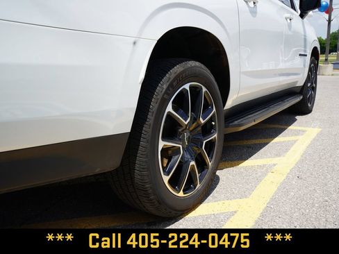 Used 2022 Chevrolet Suburban RST w/ Sport Performance Package AWD/4WD image 7