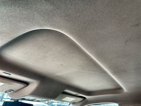 Used 2019 GMC Sierra 1500 SLT image 16