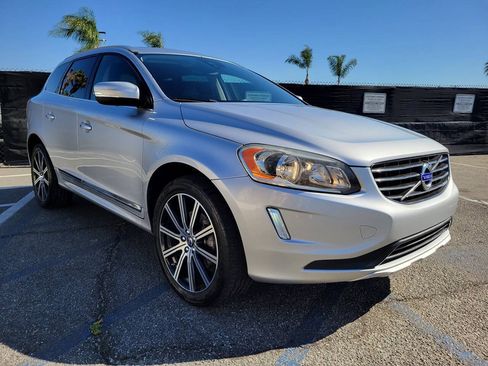 Used 2015 Volvo XC60 T5 Premier w/ Proximity Package FWD image 7