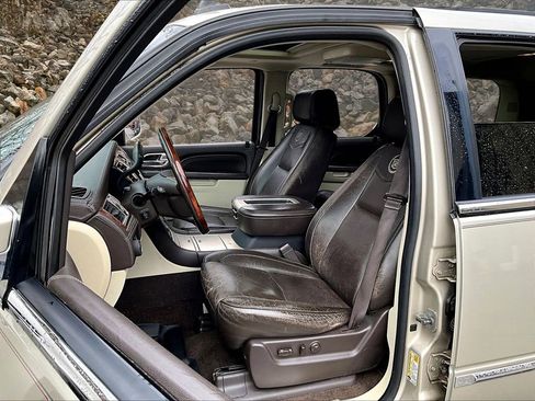 Used 2013 Cadillac Escalade Platinum image 20