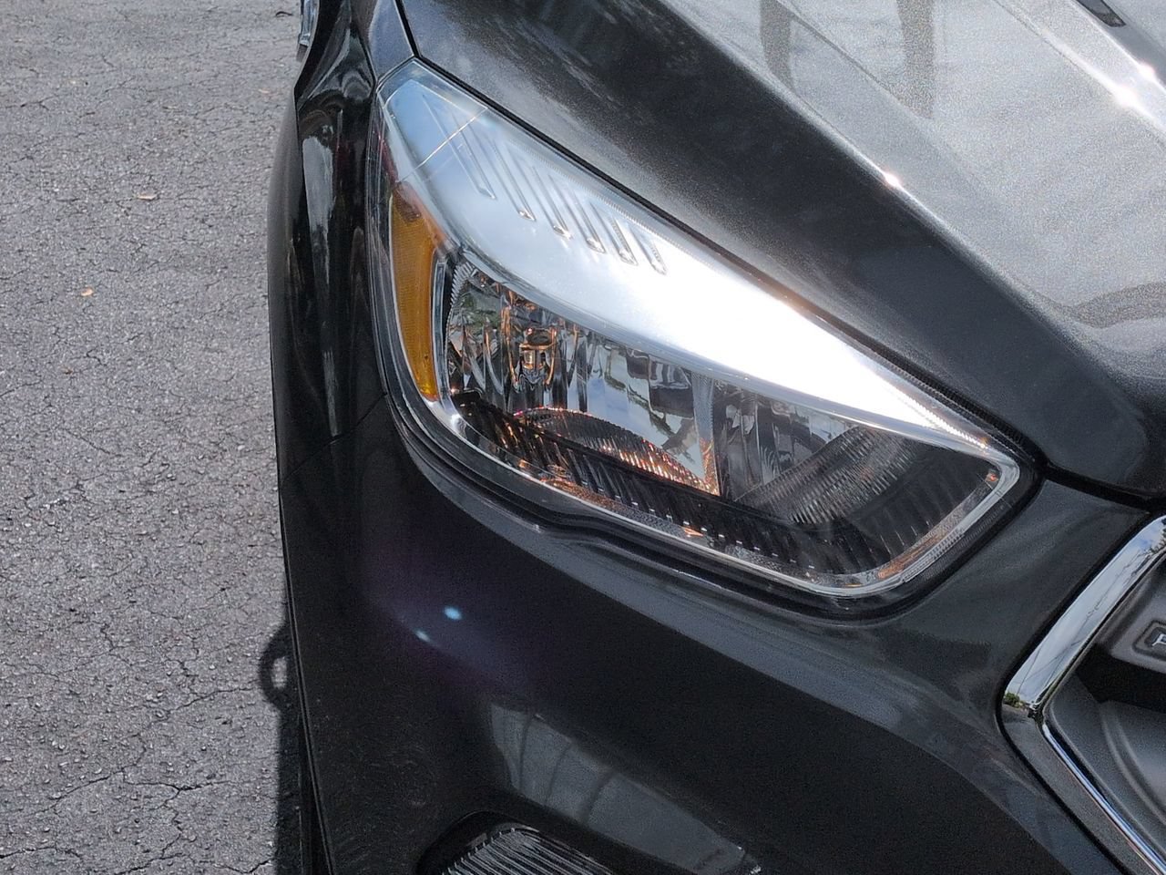 Used 2019 Ford Escape SE FWD image 10