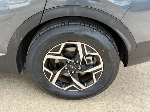 Used 2025 Kia Sportage LX image 30