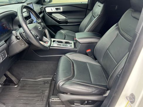Certified 2021 Ford Explorer ST w/ Equipment Group 401A AWD/4WD image 9