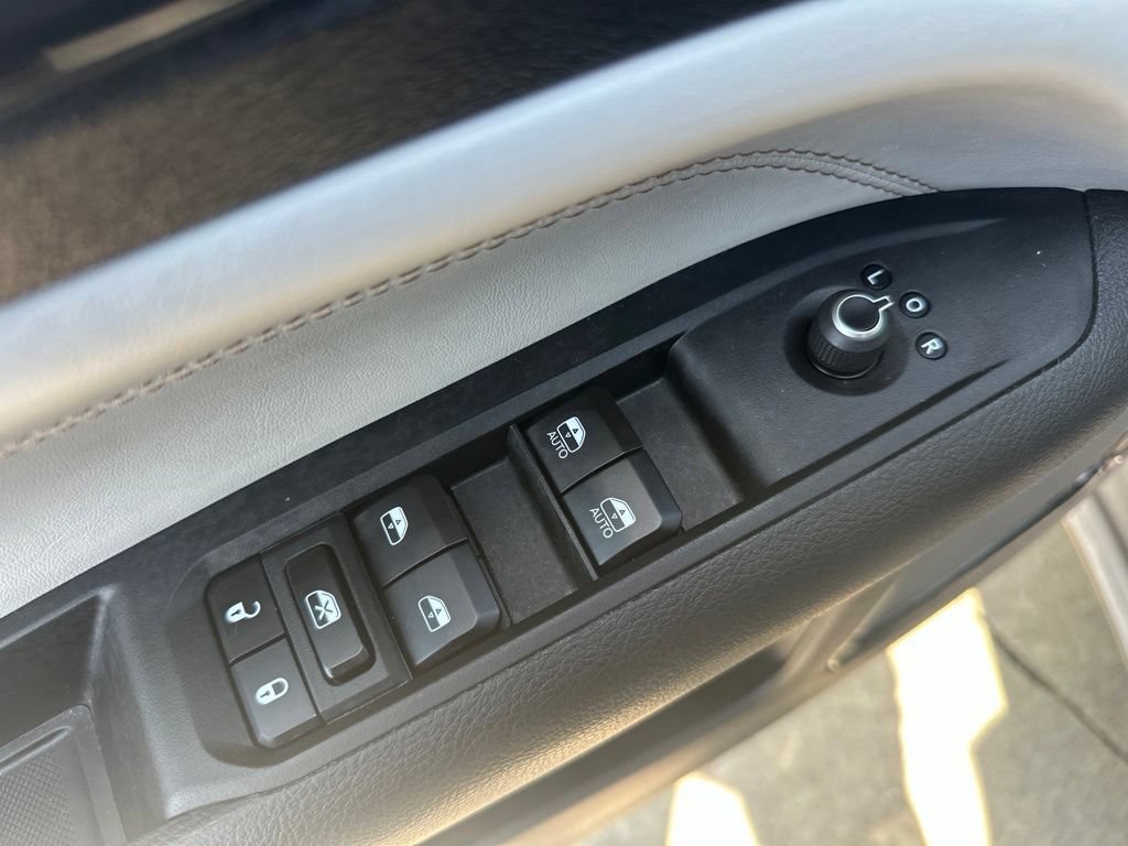 Used 2024 Jeep Compass Limited AWD/4WD image 16