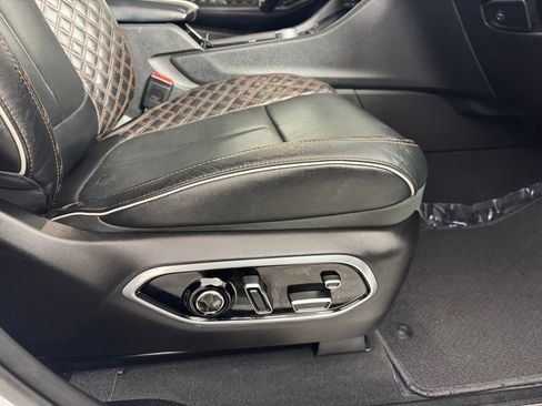 Used 2025 Jeep Grand Cherokee Summit image 43