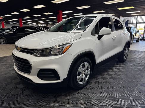 Used 2019 Chevrolet Trax LS w/ LPO, Cargo Package image 7