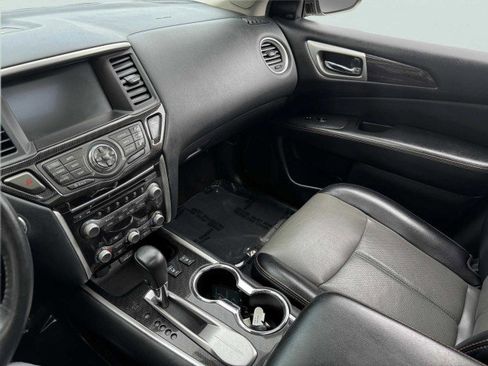 Used 2020 Nissan Pathfinder SL image 34