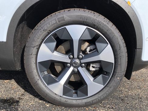 New 2026 Volvo XC40 B5 Plus w/ Protection Package Premier AWD/4WD image 9