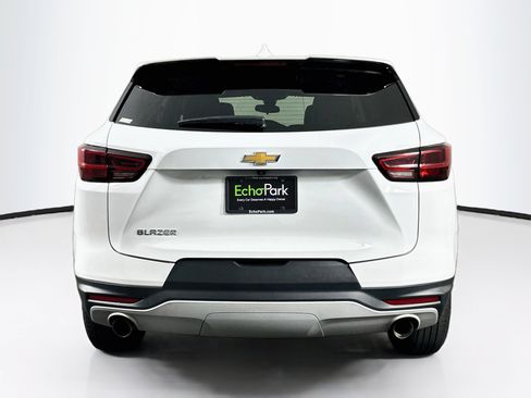 Used 2025 Chevrolet Blazer LT FWD image 7