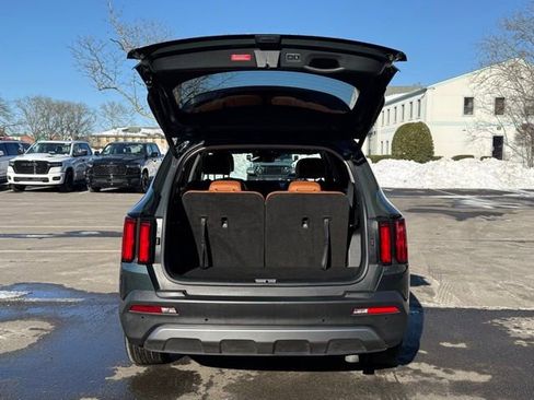 Used 2021 Kia Sorento SX Prestige image 11