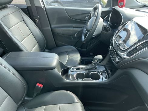Used 2023 Chevrolet Equinox Premier image 12