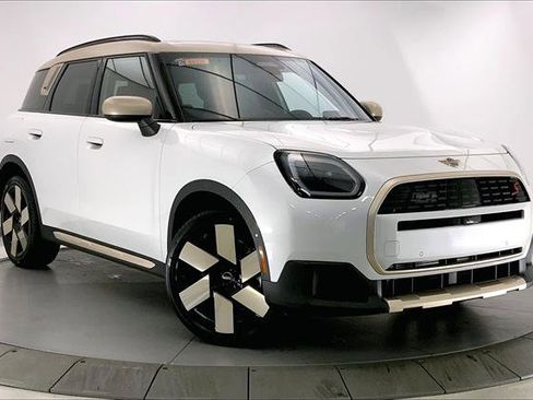 Used 2025 MINI Cooper Countryman S w/ Comfort Package Max image 1