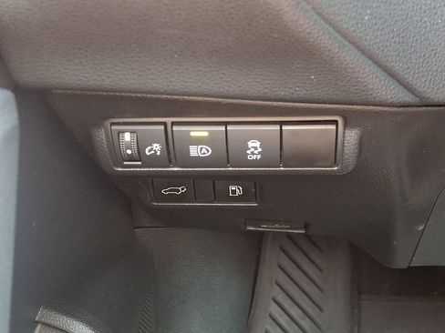 Used 2023 Toyota Corolla Cross AWD Hybrid w/ Convenience Package image 26