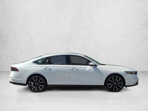 Used 2023 Honda Accord Touring image 4