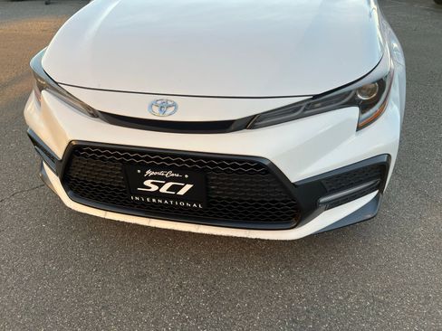 Used 2020 Toyota Corolla XSE image 9