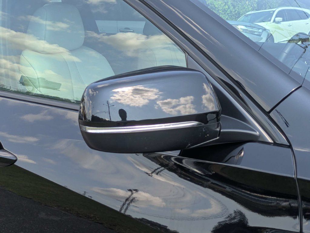 Used 2025 Acura RDX SH-AWD image 11