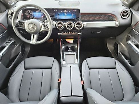 Certified 2024 Mercedes-Benz GLB 250 4MATIC image 10