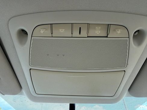 Used 2016 Nissan Rogue S FWD image 23