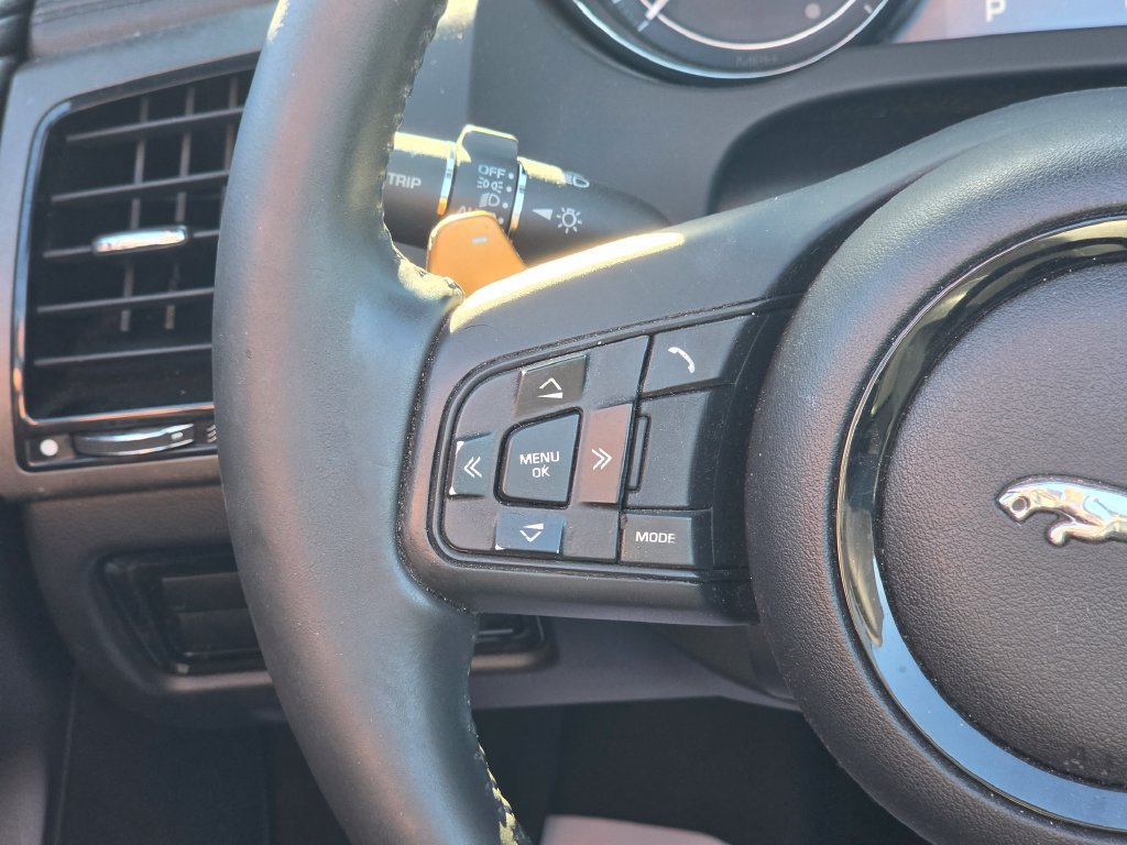 Used 2015 Jaguar F-TYPE Convertible RWD image 26