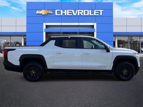Certified 2024 Chevrolet Silverado EV W/T AWD/4WD image 5