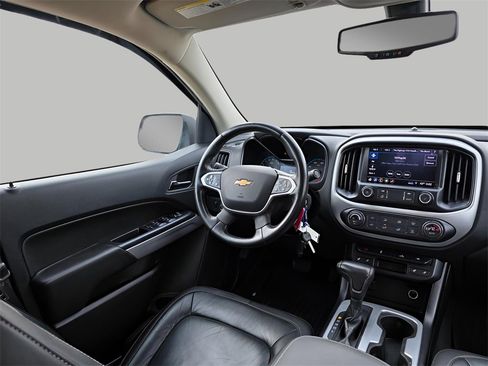 Used 2020 Chevrolet Colorado LT w/ Colorado RST Special Edition image 9