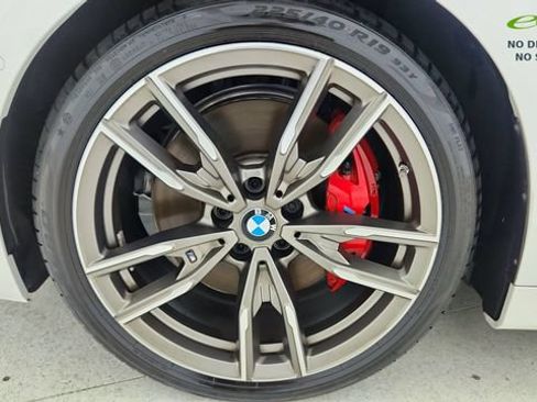 Used 2024 BMW M440i Convertible w/ Premium Package RWD image 59