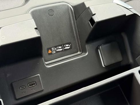 Used 2024 Chevrolet Silverado 1500 RST image 30