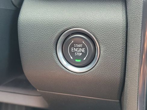 Used 2026 GMC Acadia AT4 w/ Luxury Package AWD/4WD image 17