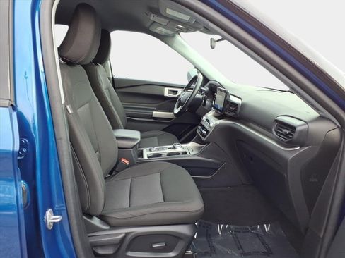 Used 2022 Ford Explorer XLT image 15